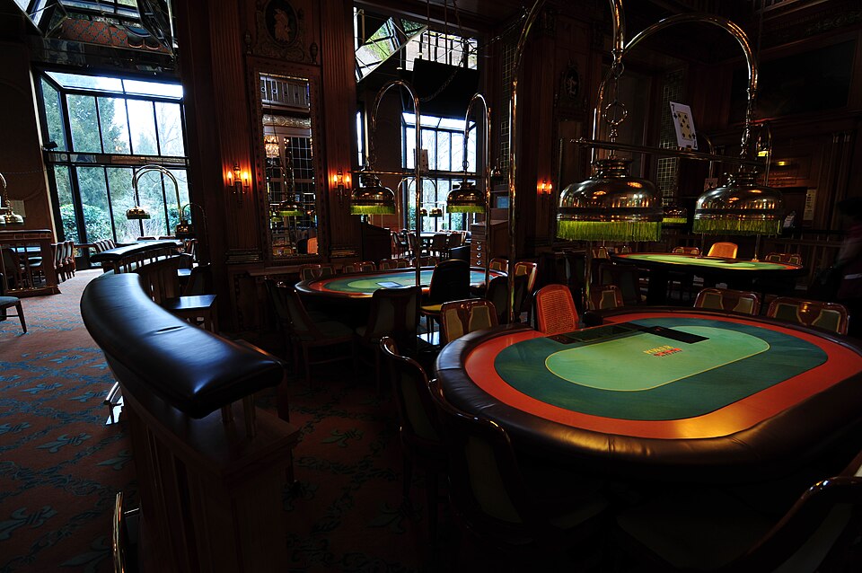 Live gaming tables at Spielbank Wiesbaden, Germany - the real-table experience online live casinos stream to your screen.